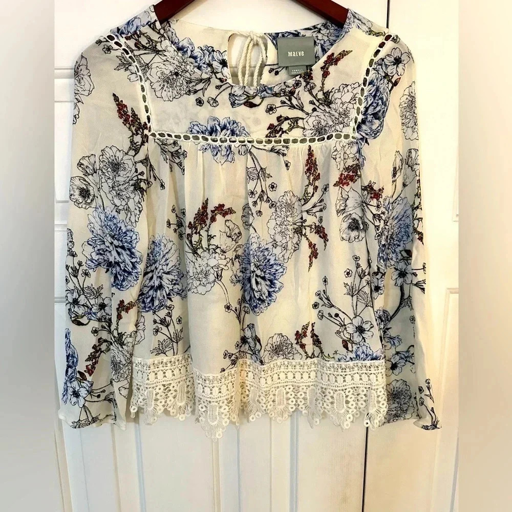 Maeve by Anthropologie White w blue floral print Crocheted boho Top Size ES